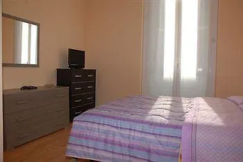 洛坎达比特莱斯旅馆 3*