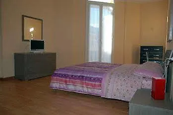 洛坎达比特莱斯旅馆 圣雷默