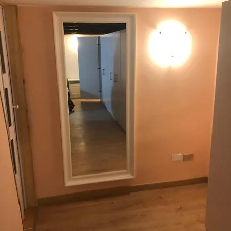 洛坎达比特莱斯旅馆 招待所 圣雷默